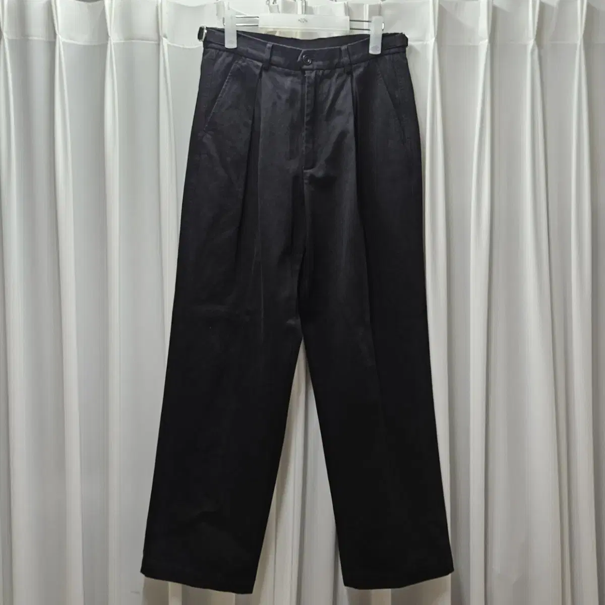 Zuu Inverted Pleated Chino Pants Black