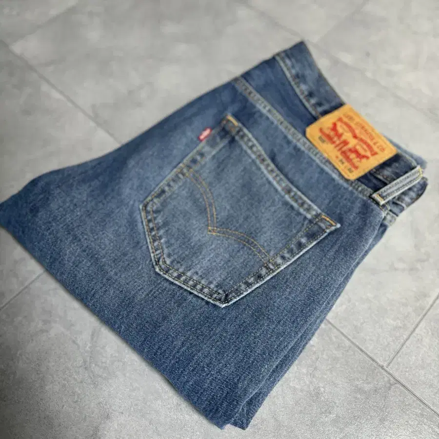 [34] 505 MEDIUM STONEWASH