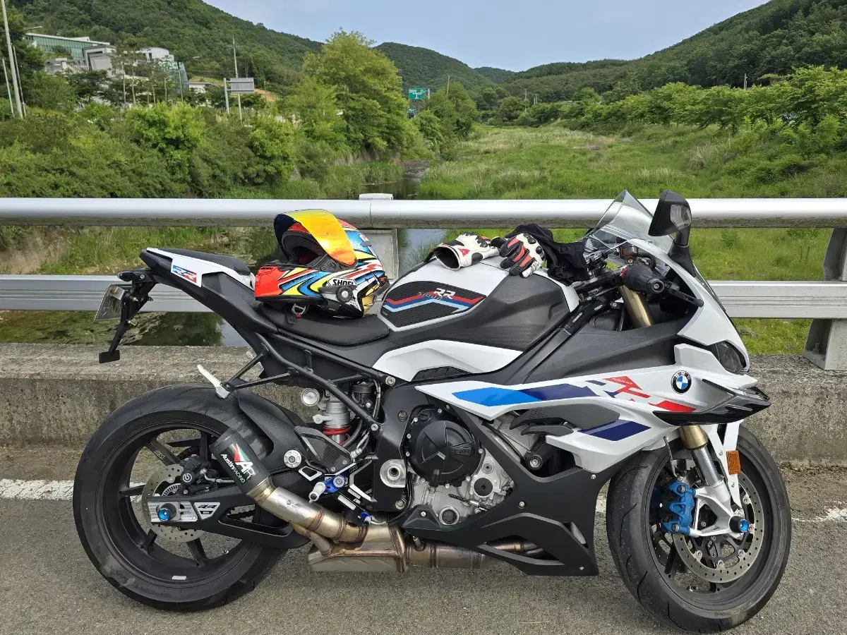 [급매]2023년식 BMW S1000RR M패키지 흰색판매합니다