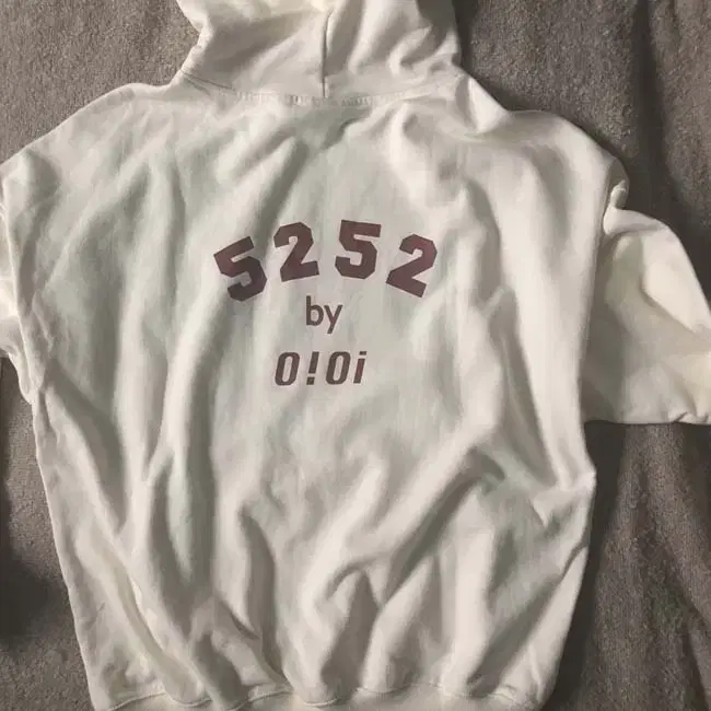 5252byO!Oi Hoodie