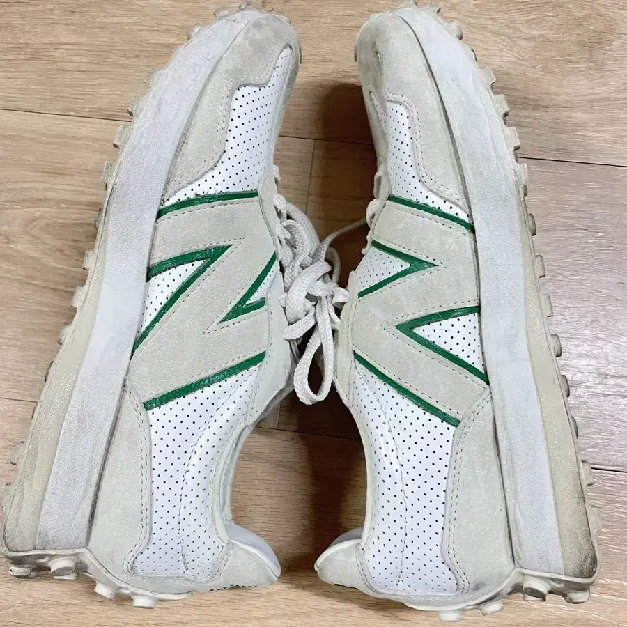 뉴발란스 X 카사블랑카 327  Off White Green