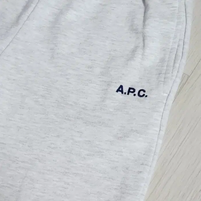 APC 아페쎄 스웻 팬츠 조거