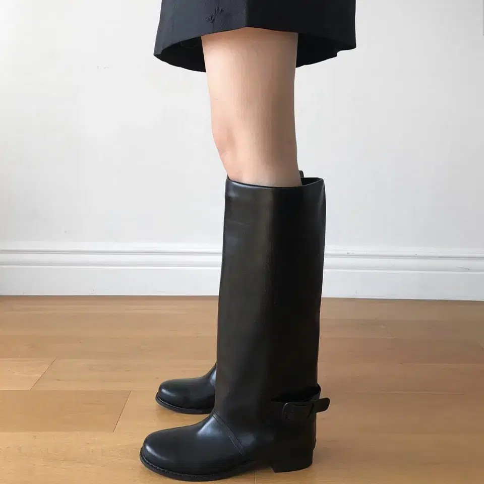 m627 LIT BLACK BUCKLE BOOTS