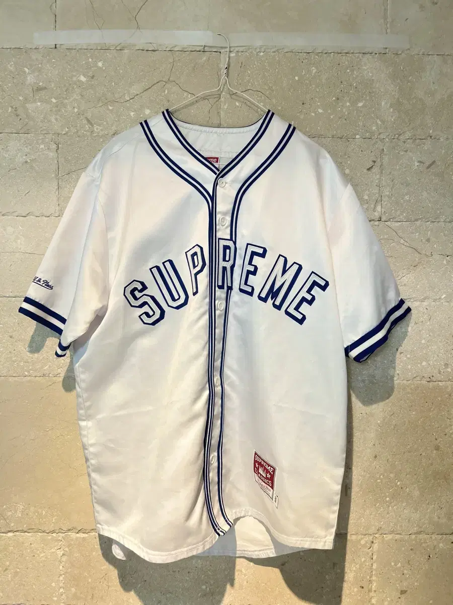 슈프림 Mitchell & Ness Satin 야구 져지