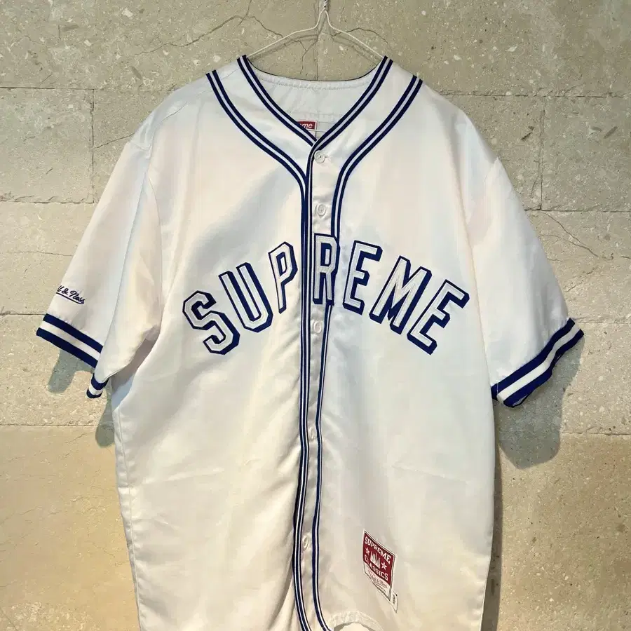 슈프림 Mitchell & Ness Satin 야구 져지