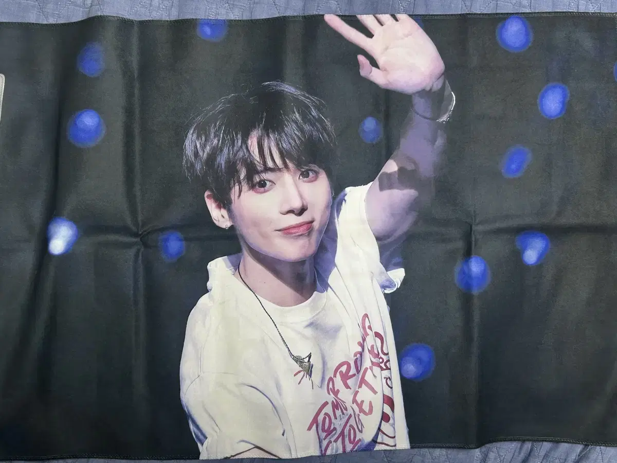 txt kang taehyun taehyun a love you slogan sell 