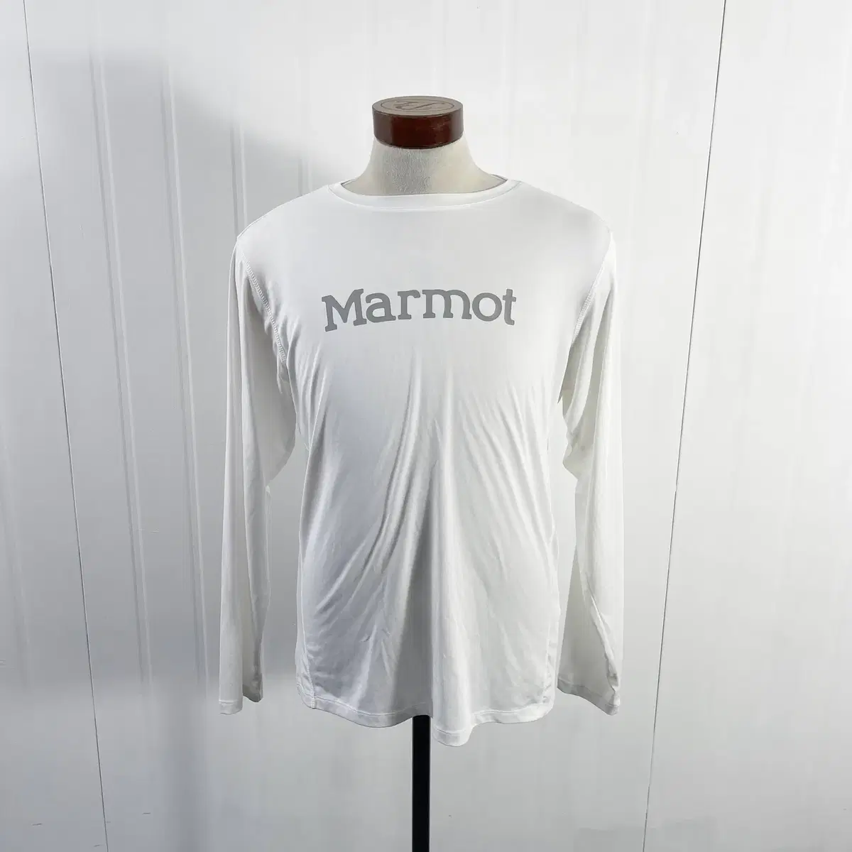 E2 Marmot Sports Shirt Size 100