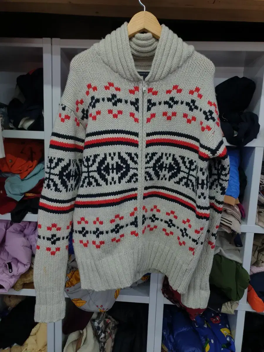 Tommy knit zip-up L See photos