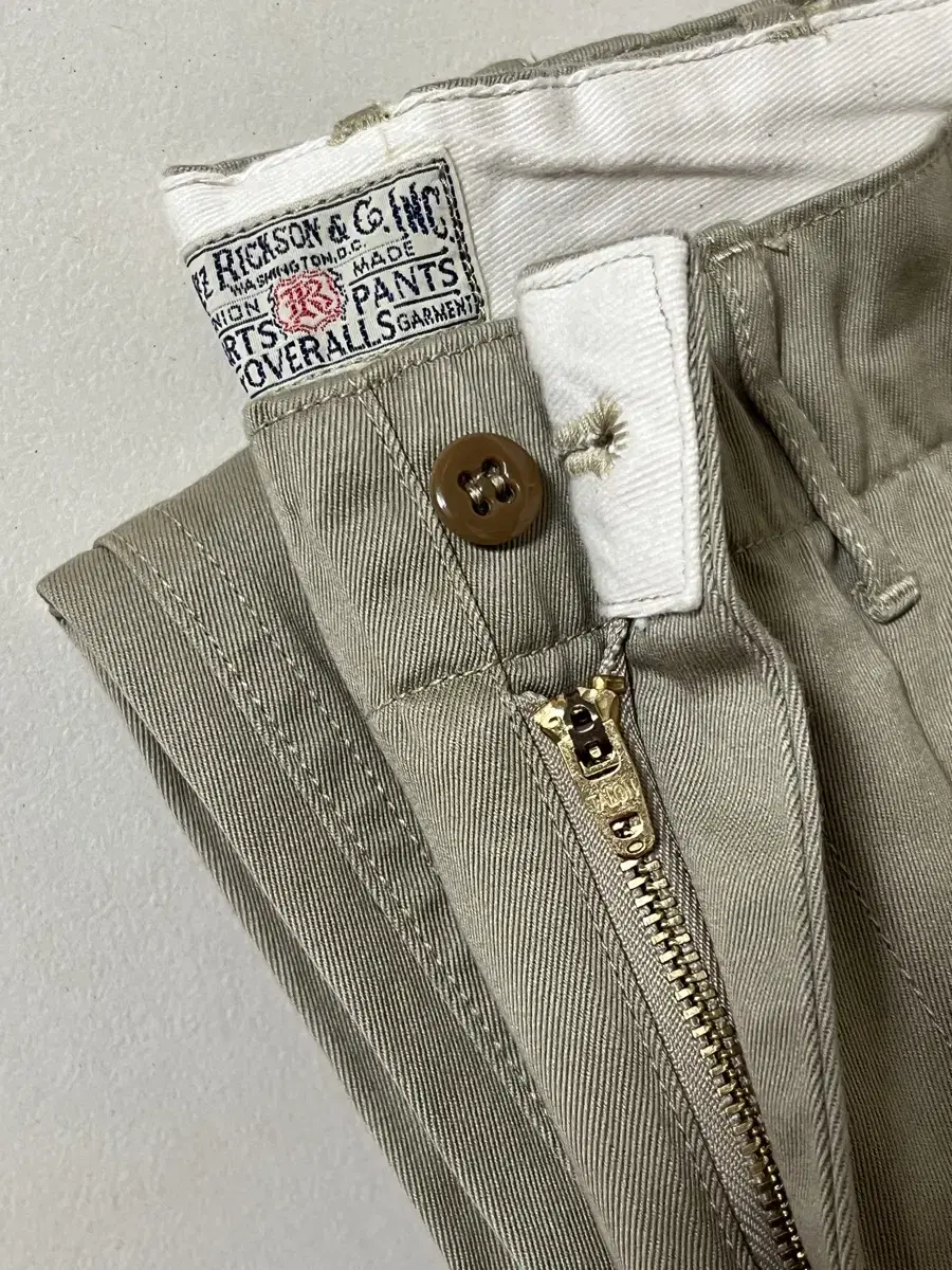 [32] Buzz Rickson Original Khaki (Mod Man sidenote)