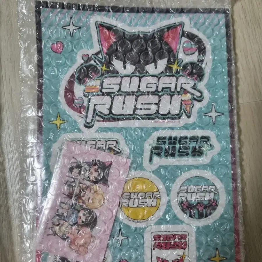 블루아카이브 요스타샵 공식 방디부 SUGAR RUSH 티셔츠+스티커 세트