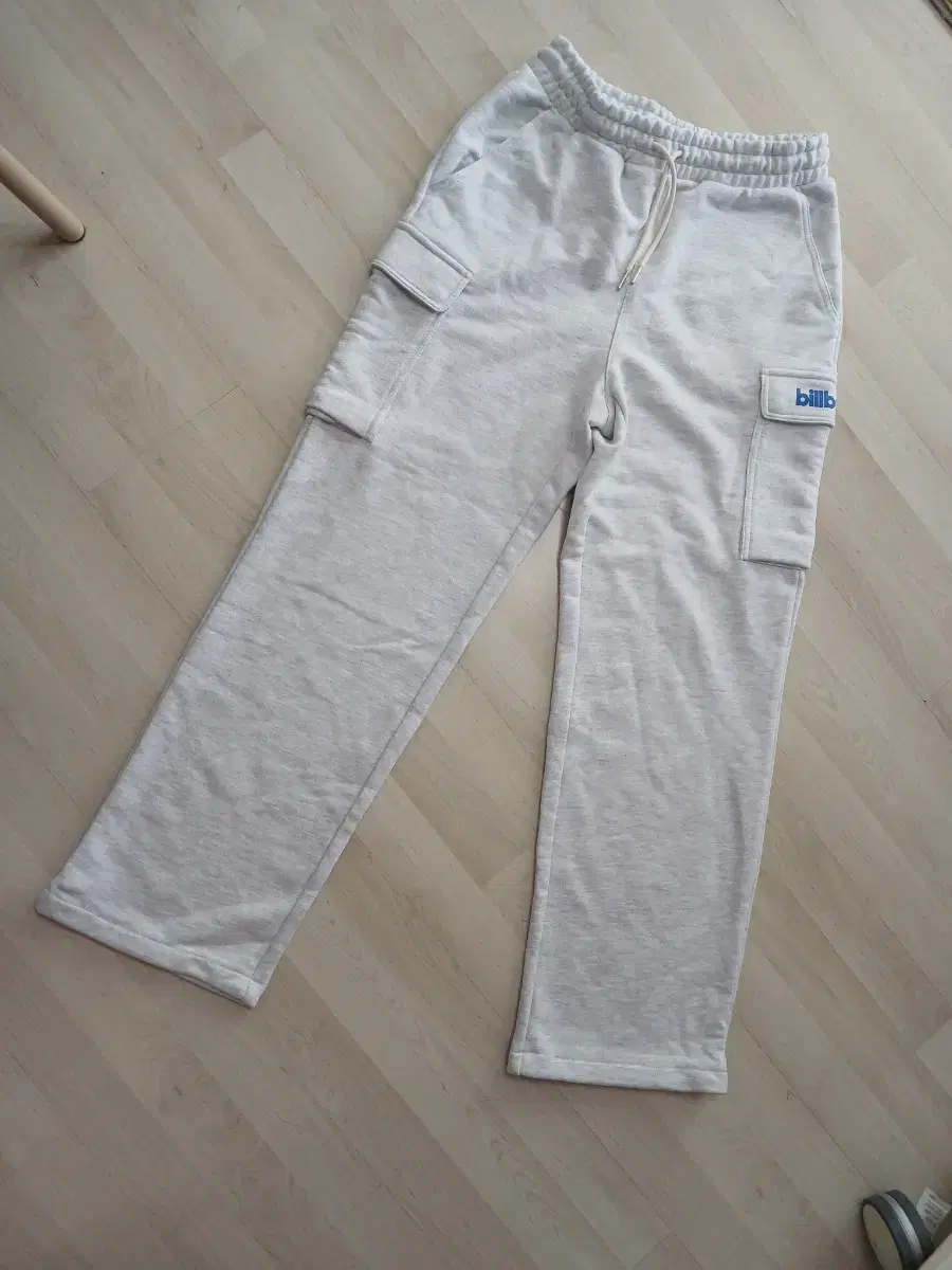 Billboard Cargo Sweatpants L Unworn