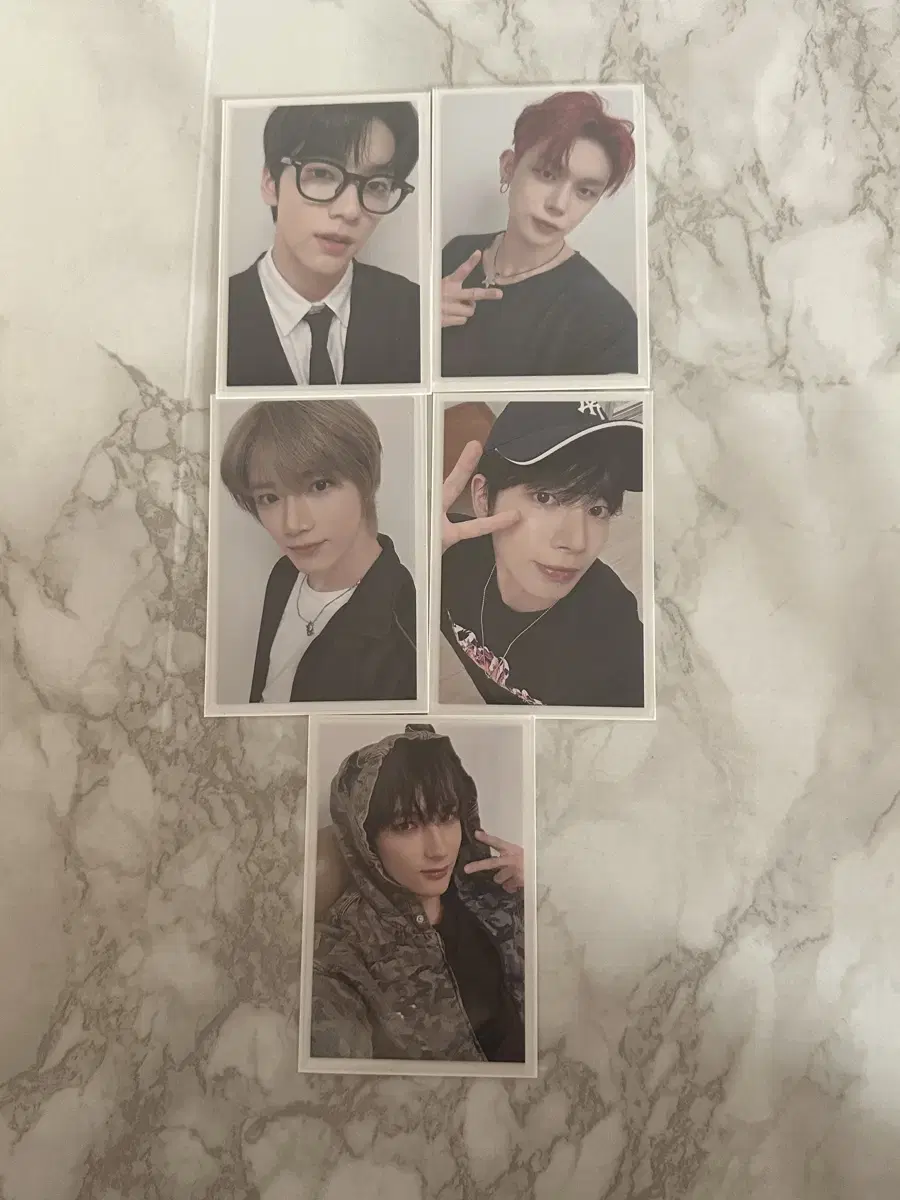 Lowest price)TXT MOZONE choi soobin choi yeonjun choi beomgyu kang taehyun hueningkai photocard in bulk