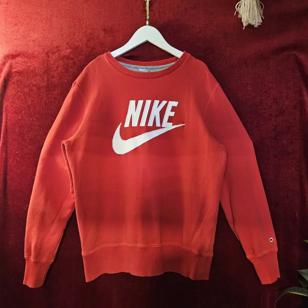 NIKE Big Logo Embroidered Sweatshirt L size