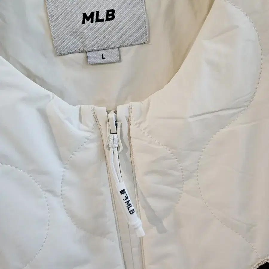 mlb 경량패딩 (L)