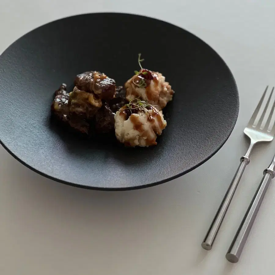 Dining plate(Black) / 원형플레이트 메인접시 파스타접시