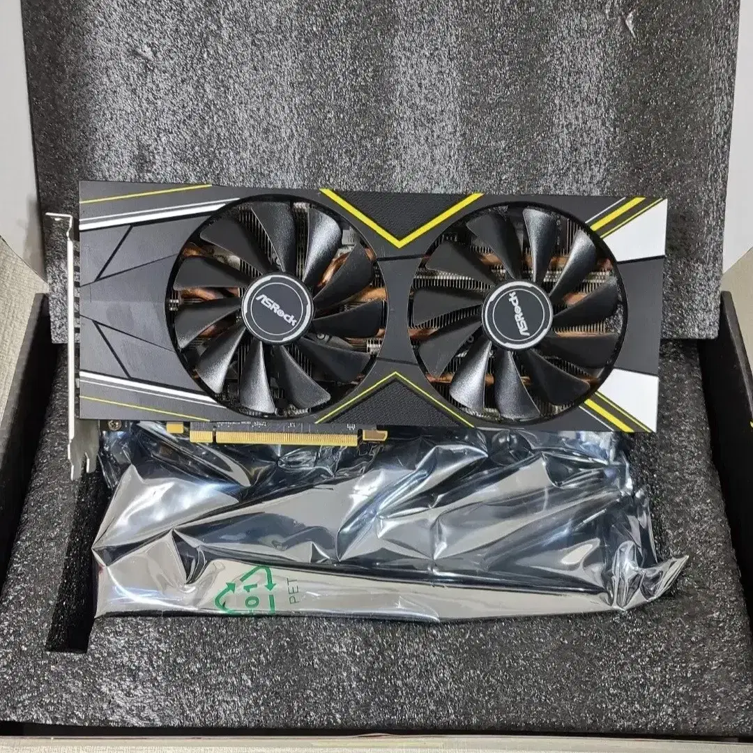 에즈락 풀박스 RX5700XT 8G ( RTX3060TI 급) 그래픽카드