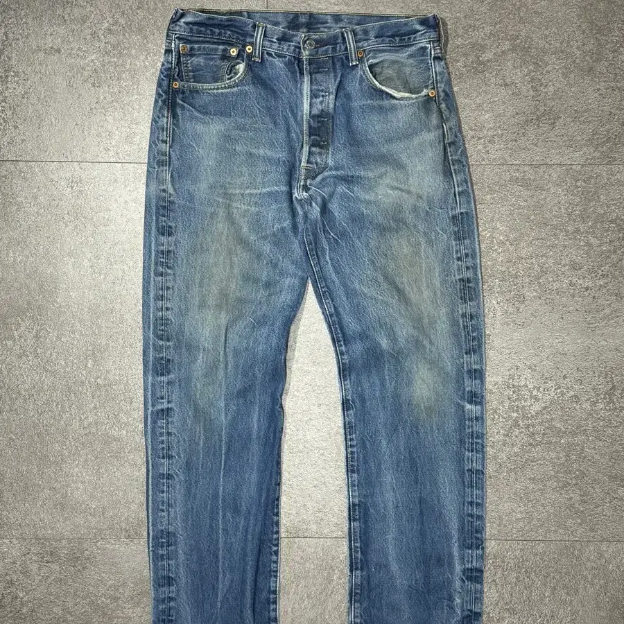 33/ Levi's 501 jeans