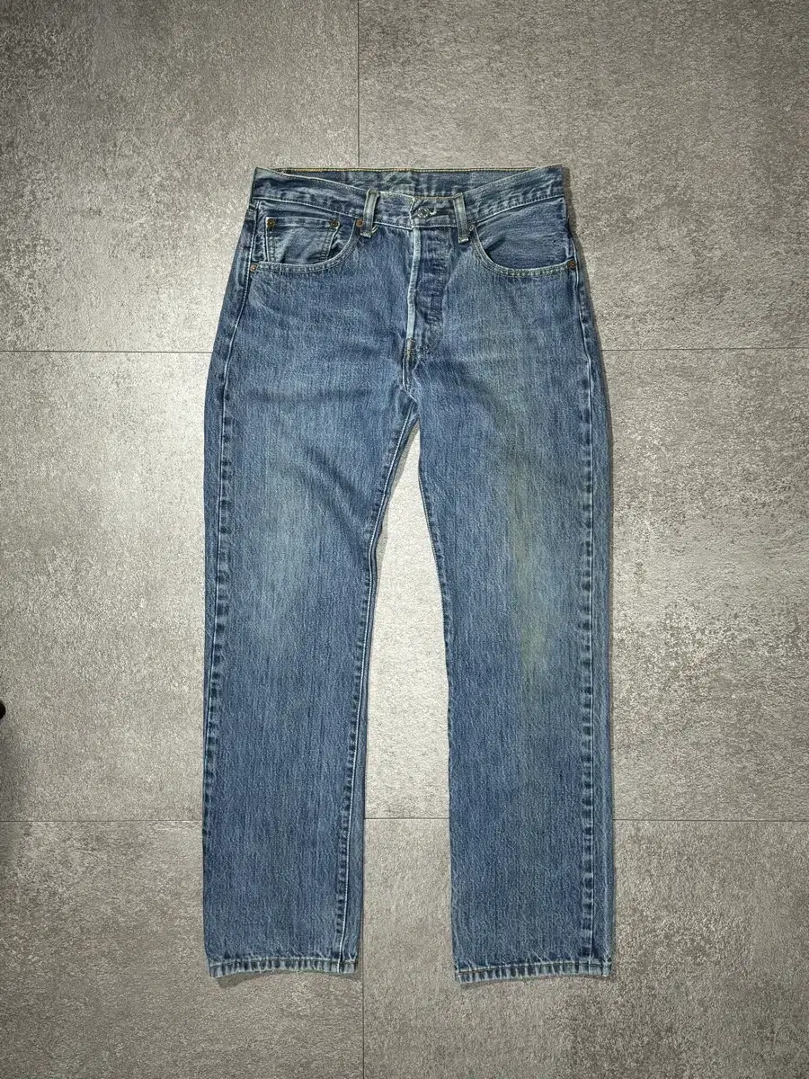 31/ Levi's 501 jeans