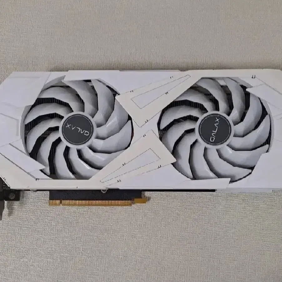 갤럭시 RTX3070Ti 화이트 블랙 그래픽카드 (AS남음) 판매합니다