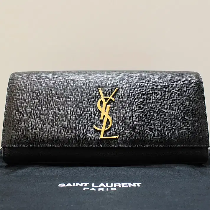 [중고명품다올] 생로랑 YSL 카산드라 블랙 파우치 클러치백 326079