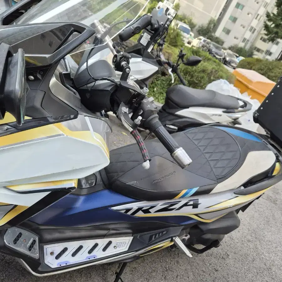 18년식 포르자 300cc