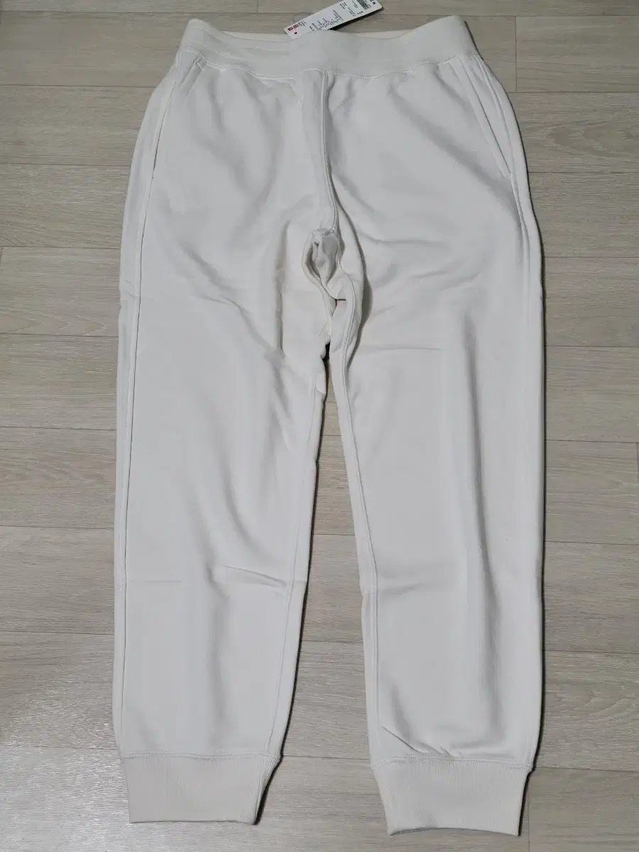 Uniqlo Sweatpants New S