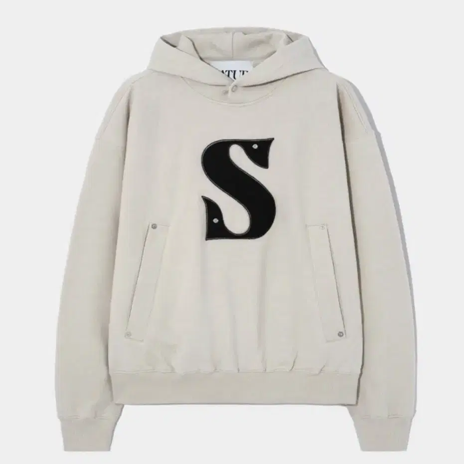 Satur -Rivet applique pocket logo hoodie