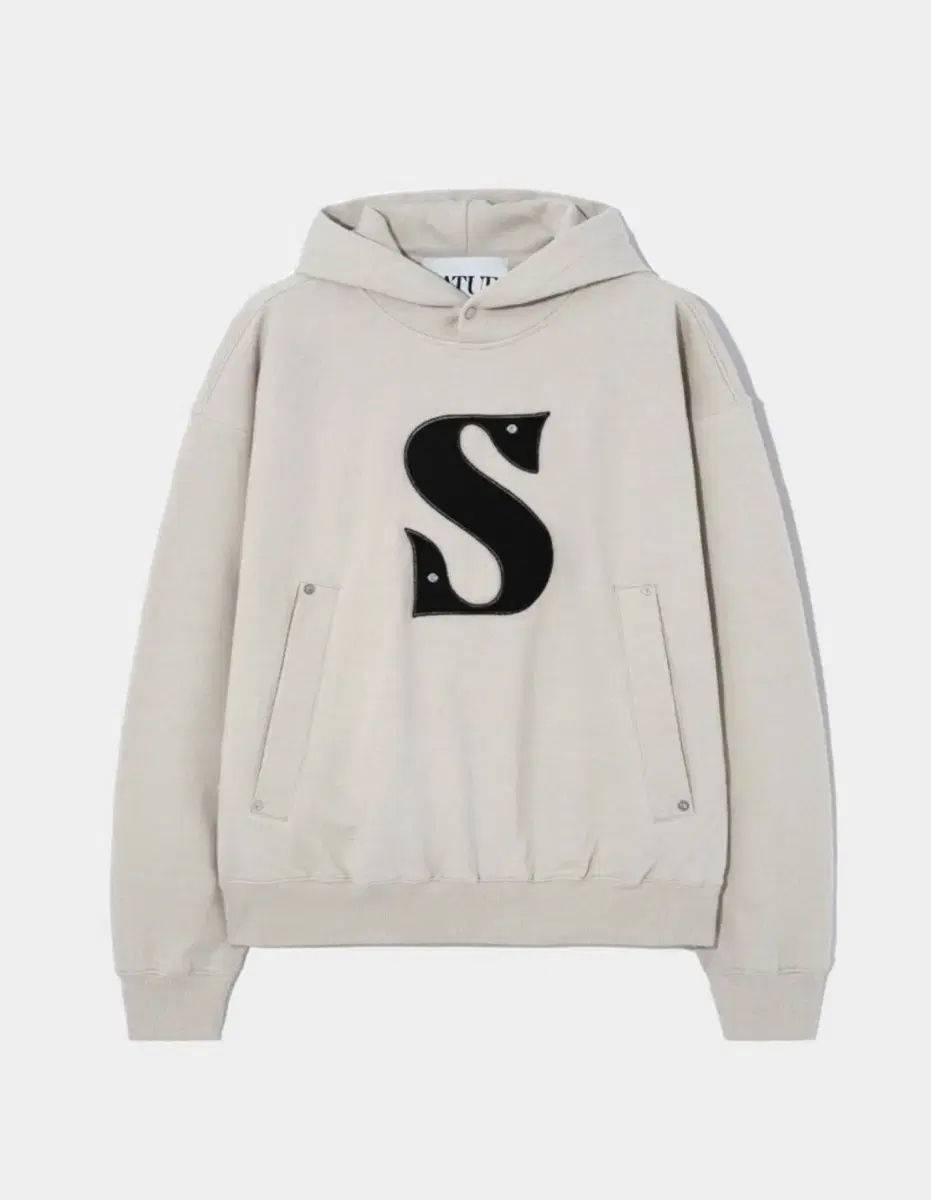 Satur -Rivet applique pocket logo hoodie