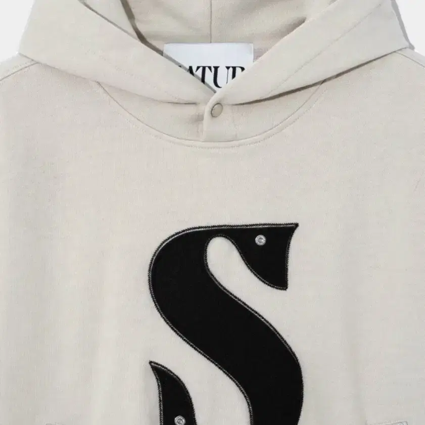 Satur -Rivet applique pocket logo hoodie