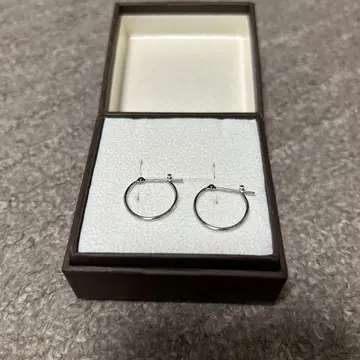 플래티나 후프 귀걸이 16mm 밀루포라 밀루포라 플래티나 900
