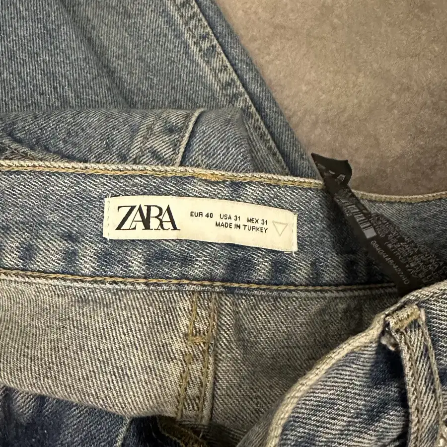 Zara 데님팬츠