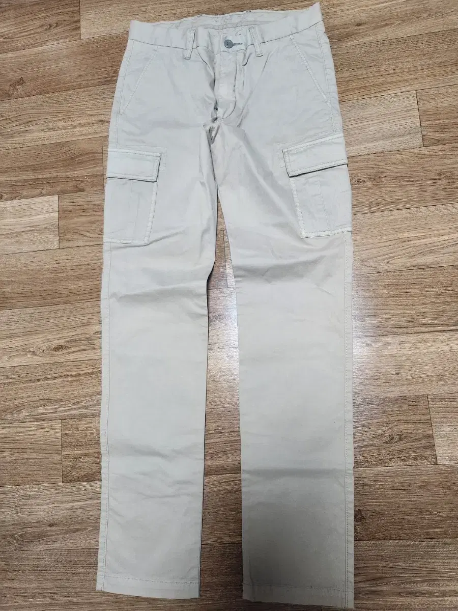 Uniqlo Slim Cargo size 79