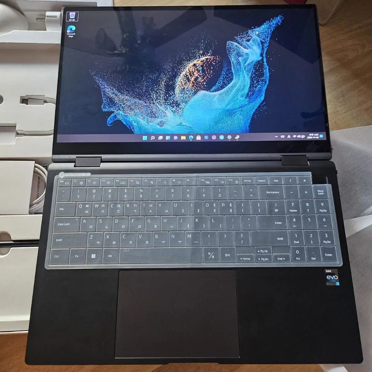 삼성 갤럭시 북2 프로 노트북 NT950QED-K71AG 판매합니다