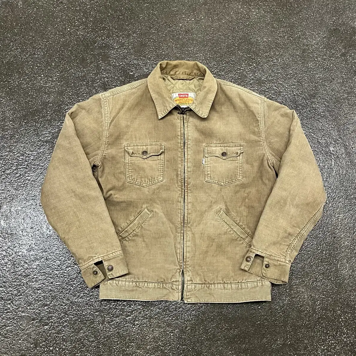 90s Levis Corduroy Trucker Jacket (100-105)