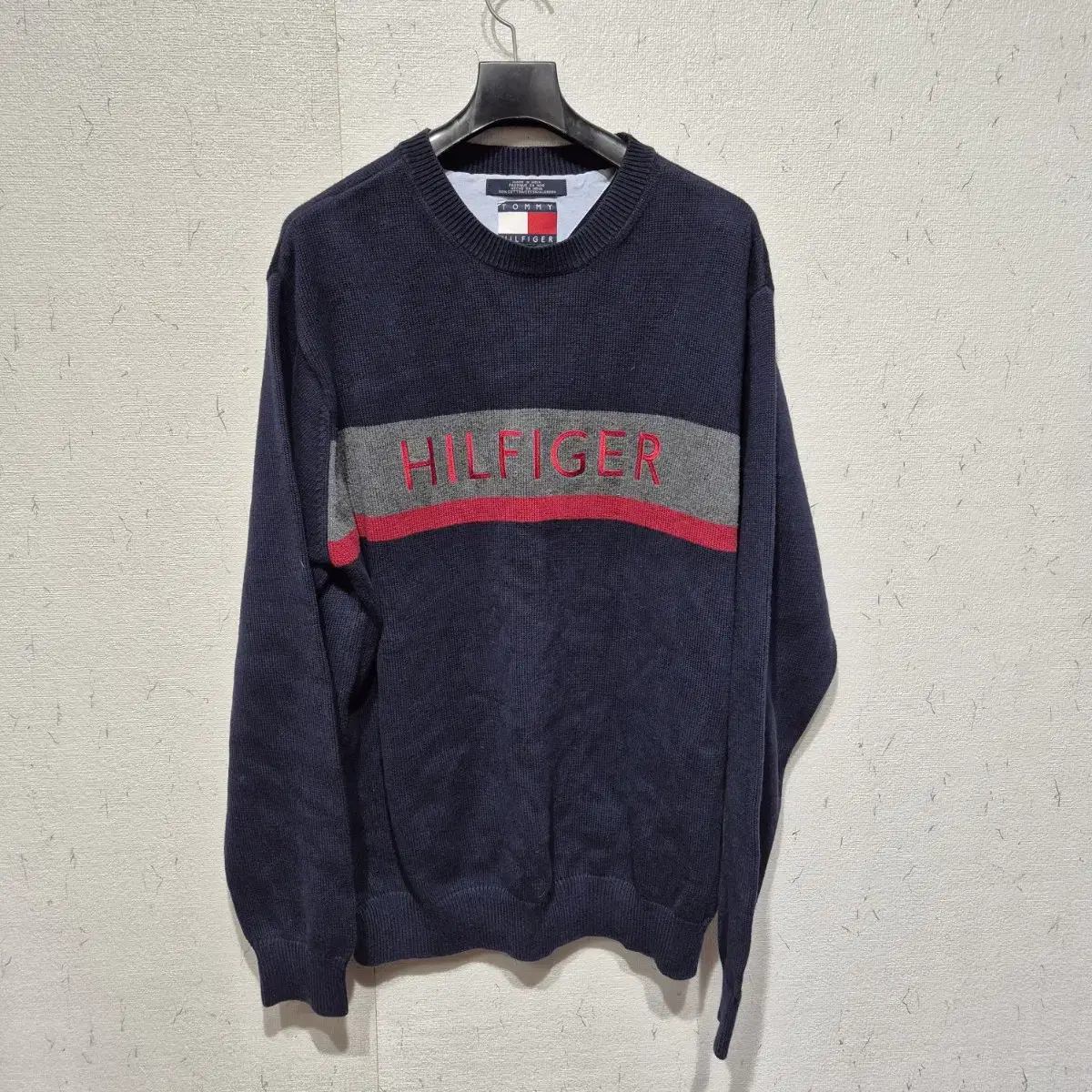 TOMMY KNIT