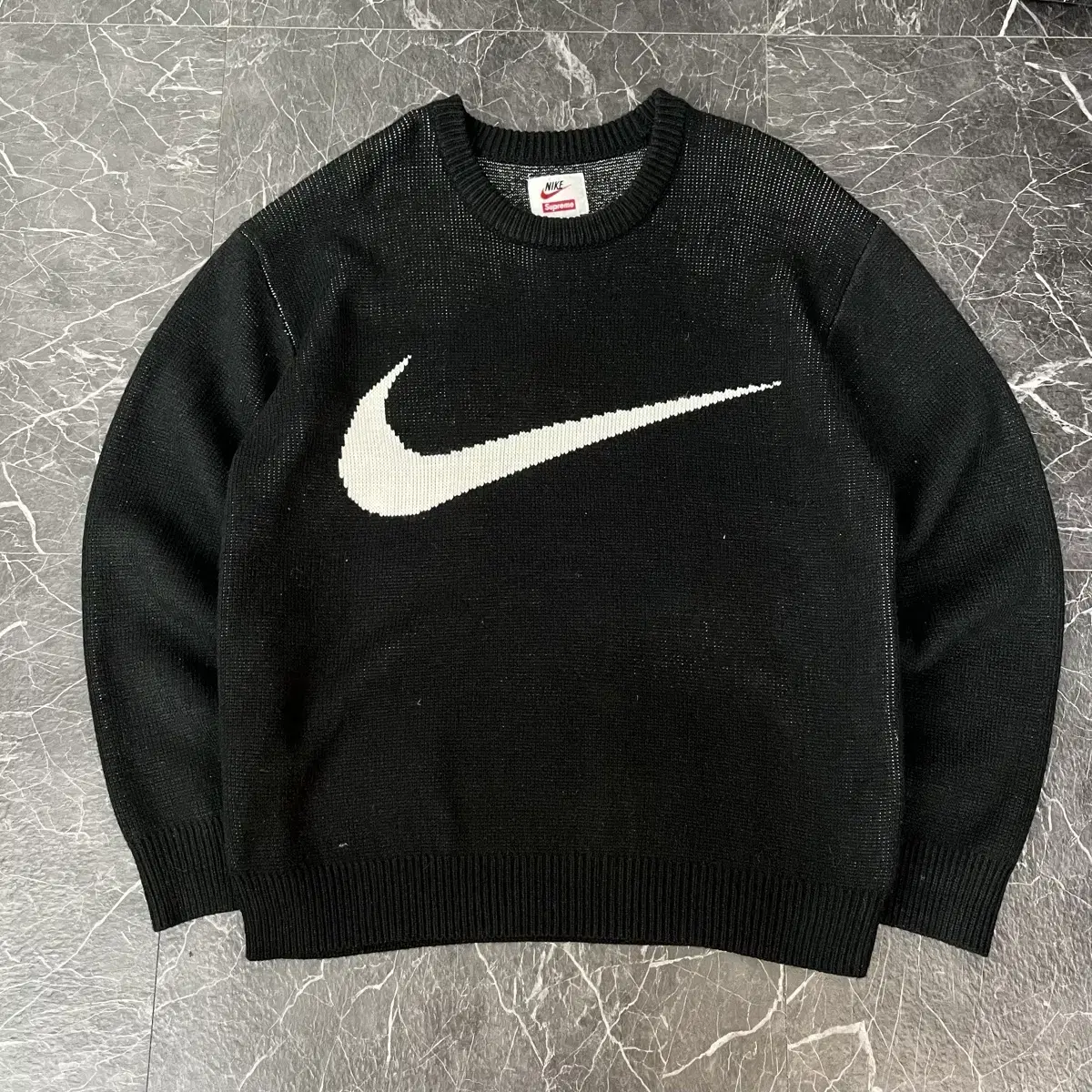 Nike x Supreme 19SS Swoosh Sweater Black