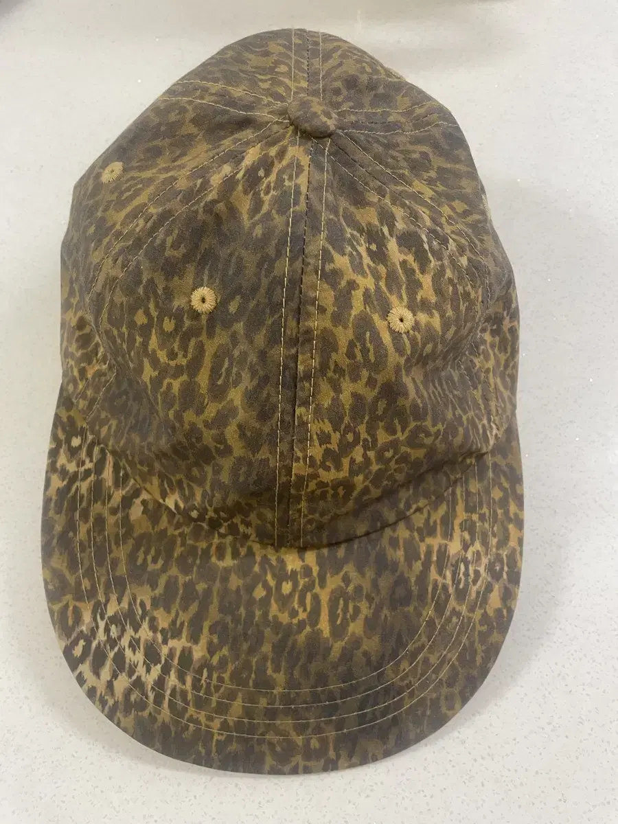 Resurrection Longbillcap Leopard