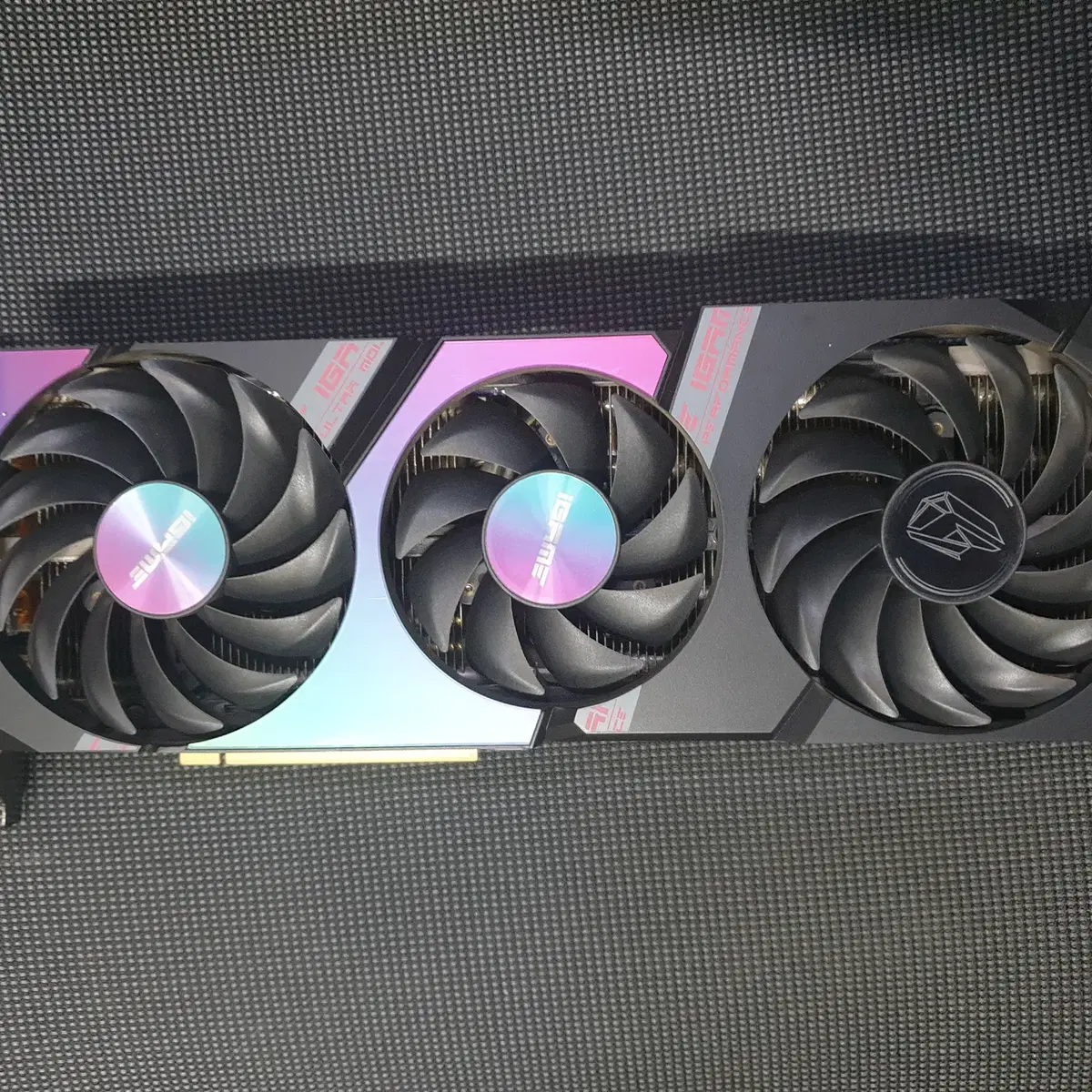 컬러풀  iGame  RTX 3080 Ultra OC 10G-V 화이트