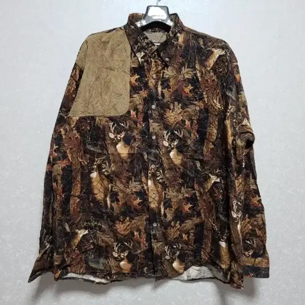 L-XL Patterned Shirts (c609)