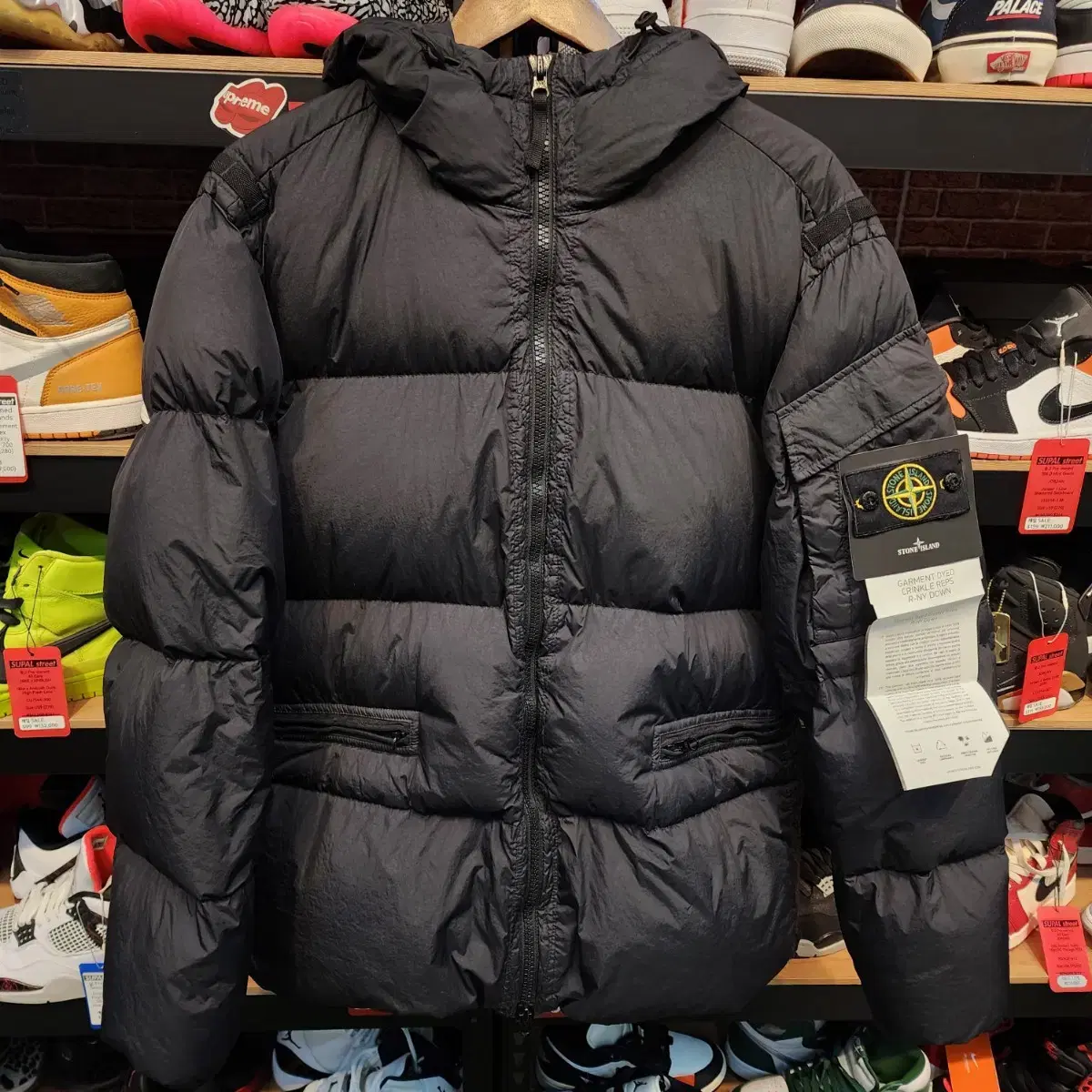 Stone Island Crinkleclap Down Puffer Jacket 22FW