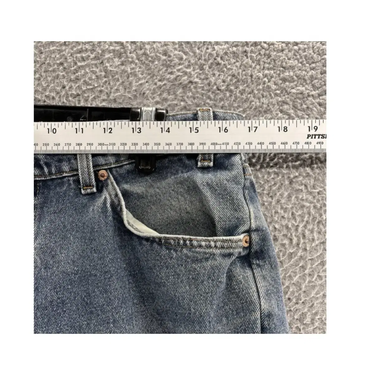 90s levis 565 loose fit Made In USA