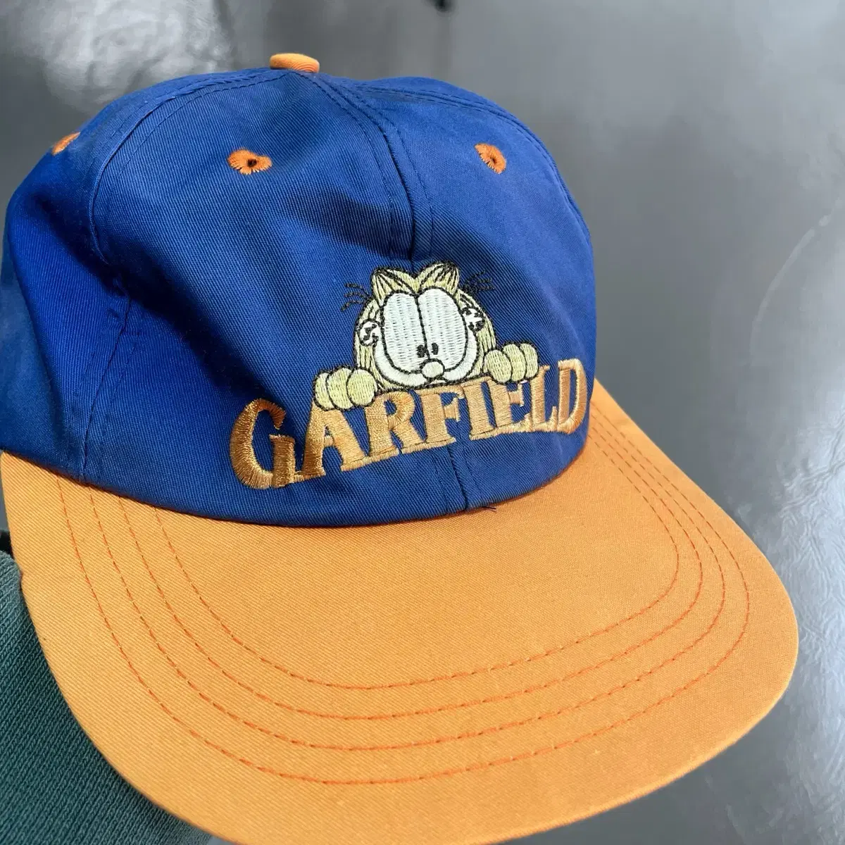 1990s  Garfield Fade Cap