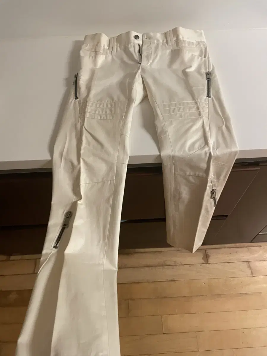 Dolce & GabbanaZip-up White Pants