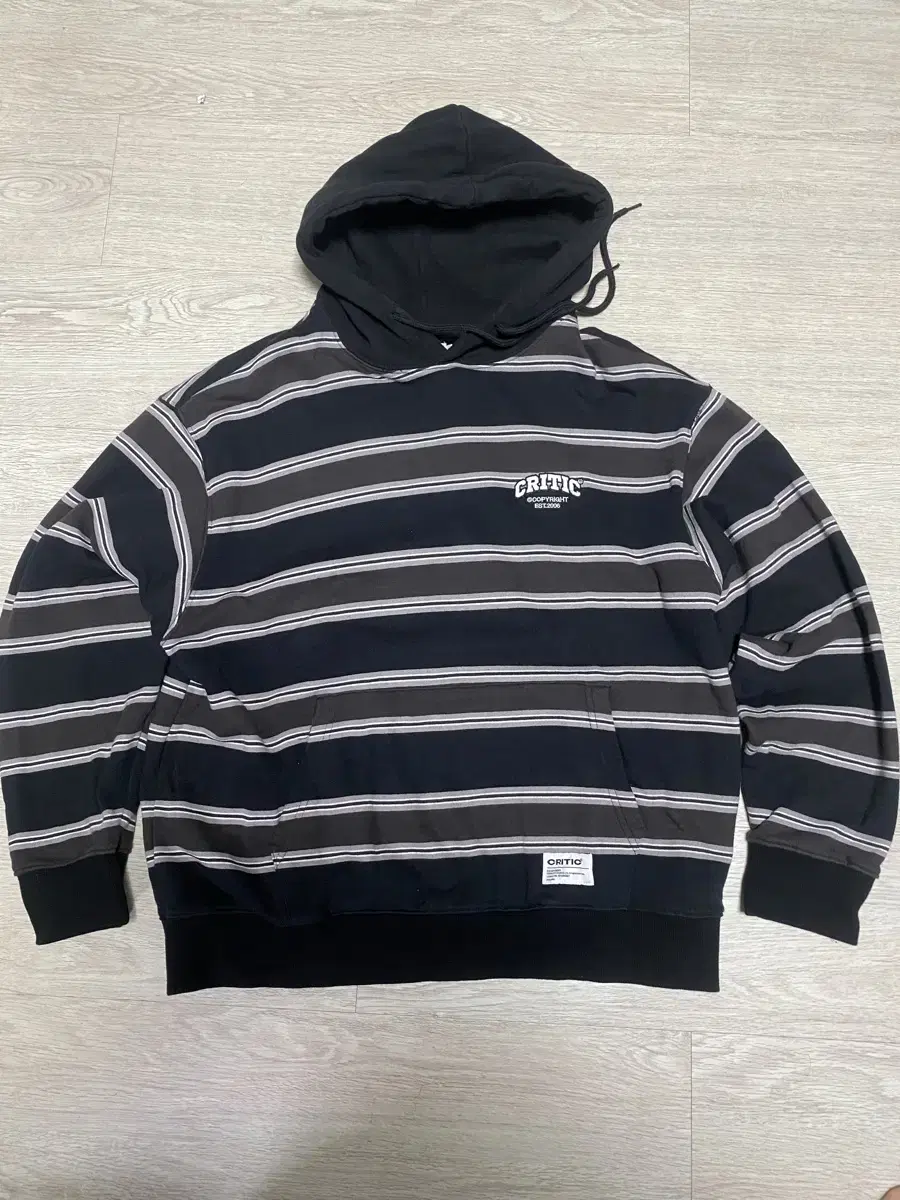 Critical Stripe Hoodie M