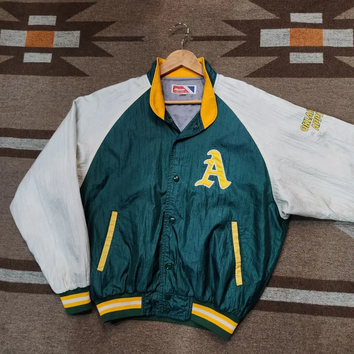 Mizuno 90s Oklahoma Baseball Nylon Jacket L