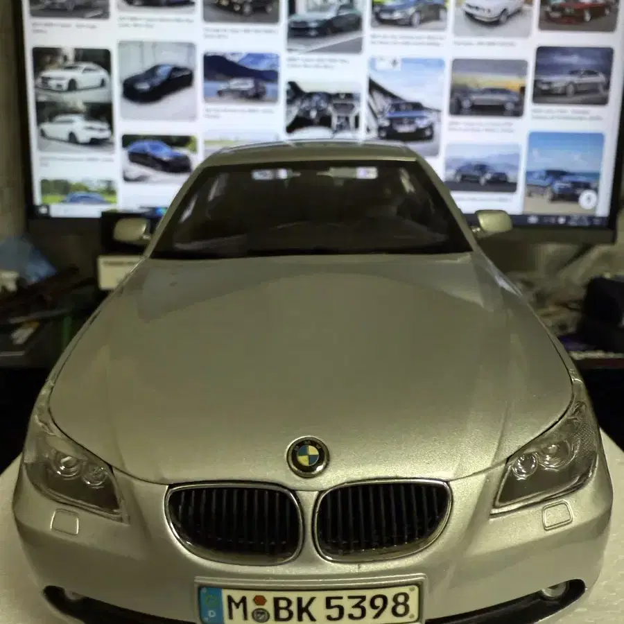 교쇼 BMW 5 시리즈 1:18 다이캐스트 미니카 피규어 모형 장식