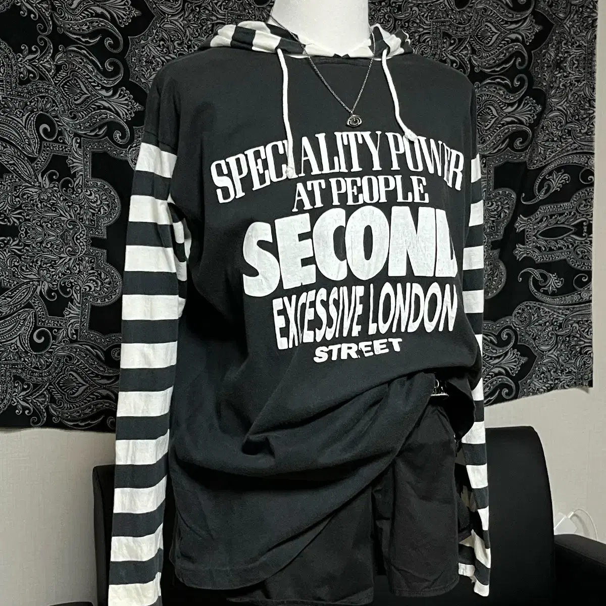 STRIPE LETTERING HOODY