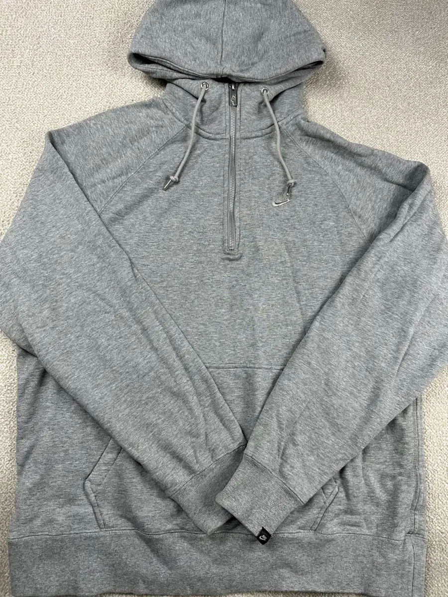 Nike Hooded Vahn Zip Up 105