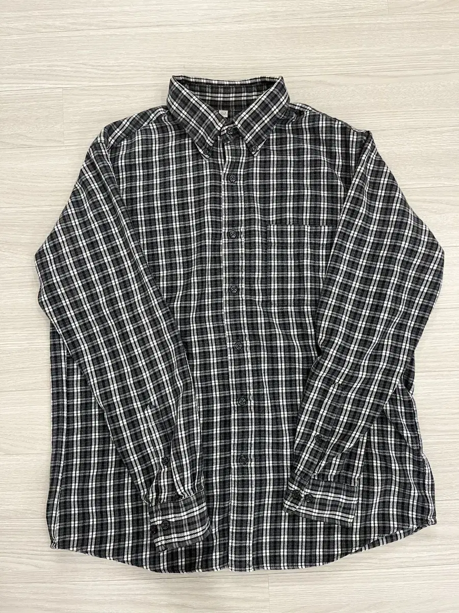 Uniqlo japan check shirt sells(size: L)