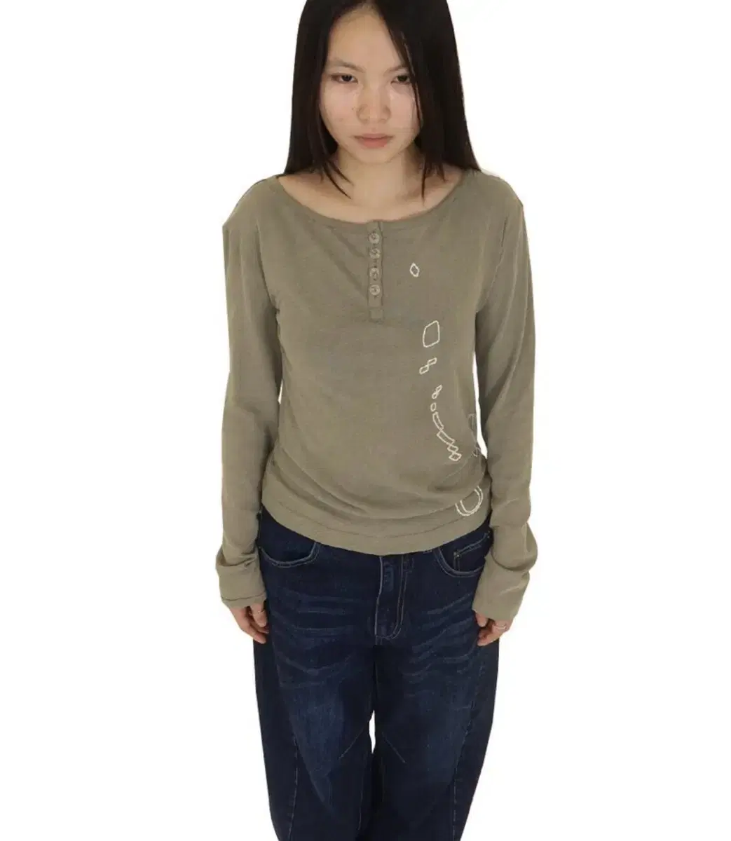 오들리워크샵 Gust Stitch Henley Tee 스티치헨리티